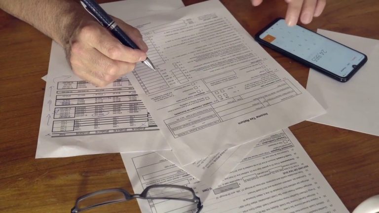Vita più dura per gli evasori fiscali