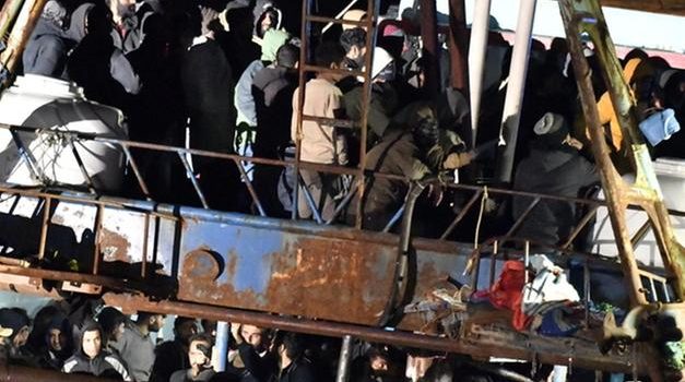 Nelle coste siciliane salvati 1.200 migranti in poche ore