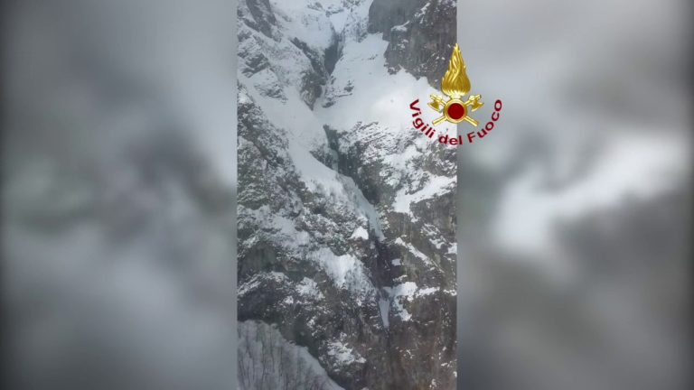 Elicottero recupera escursionista disperso nel Parco del Gran Sasso