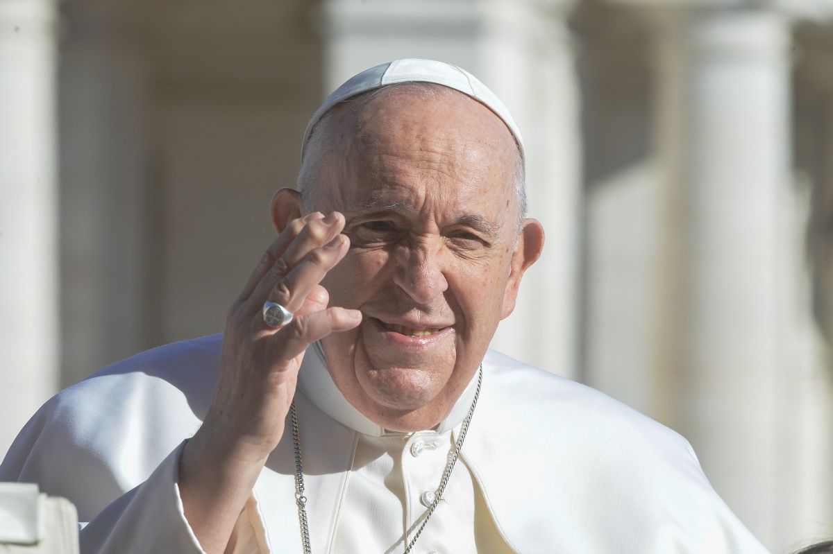 Papa “Privare anziani delle medicine è eutanasia progressiva”