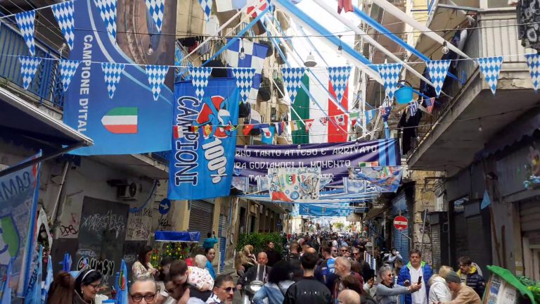 A Napoli è già festa scudetto