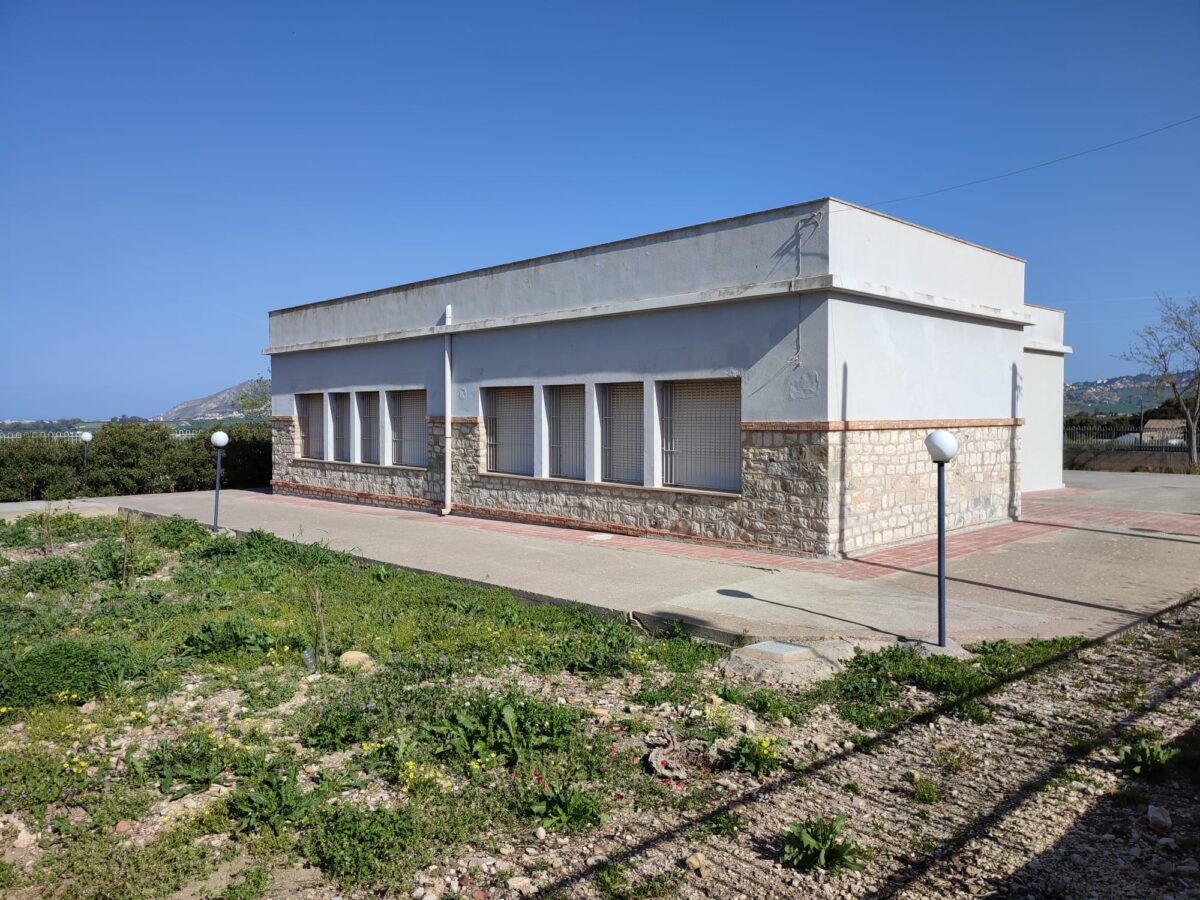 Ex scuola Mokarta occupata illegalmente torna al Comune di Trapani: “Servirà alla frazione”. VIDEO