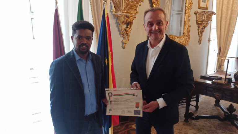 Il Comune di Trapani riconosce la cittadinanza italiana a Yohanes Ghebray Tsegay