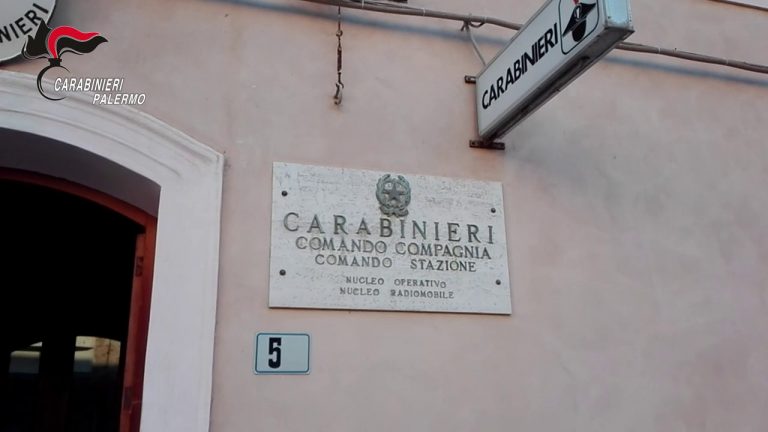Rapinano supermarket nel palermitano, due arresti