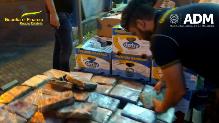 Sequestro record di 2,700 kg di cocaina nel reggino