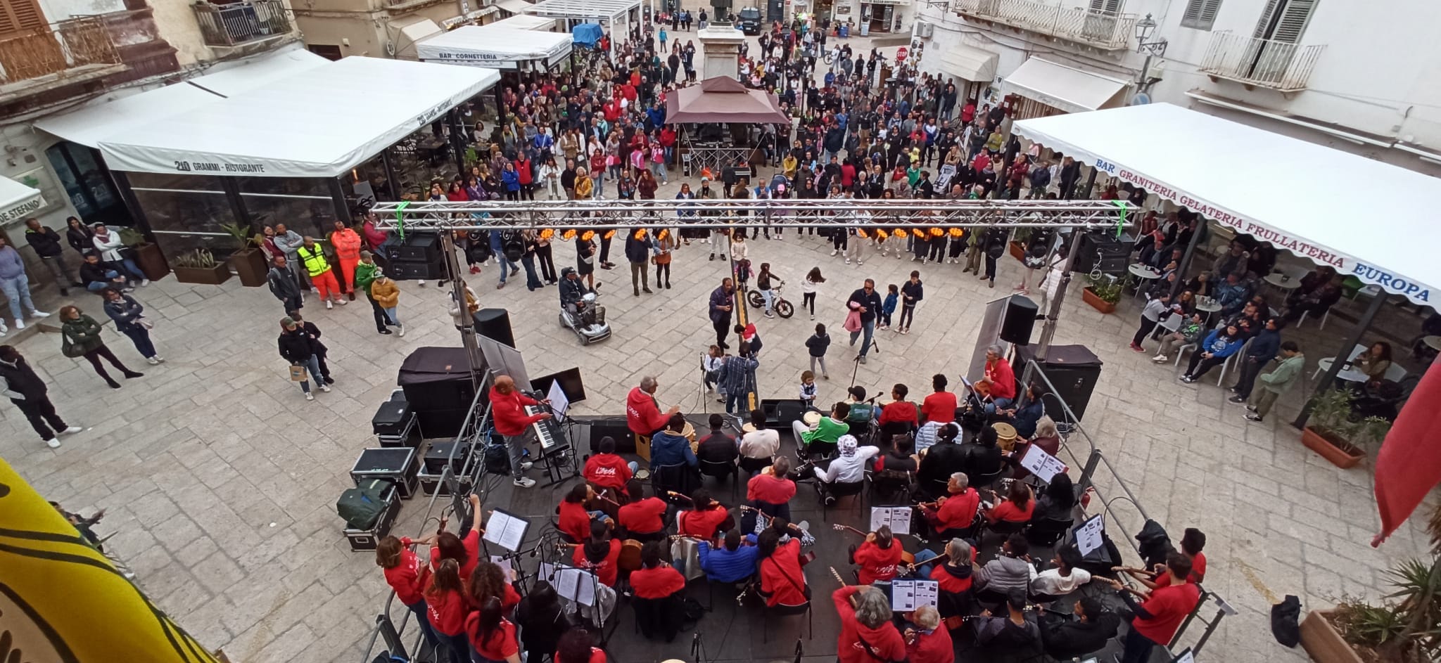 Il concerto del Primo Maggio di Favignana sfida il meteo e vince