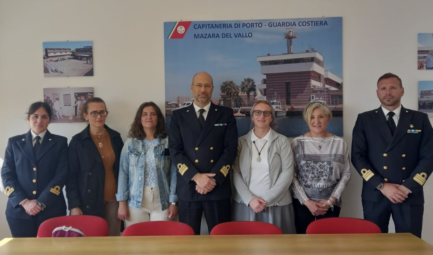 Gli alunni della scuola Mario Nuccio di Marsala incontrano i carabinieri