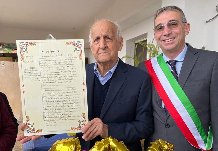 Castellammare festeggia i 100 anni di Sebastiano Lentini