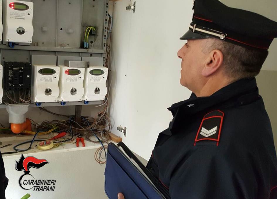 Paceco: arrestato 66enne, rubava l’elettricità pubblica per la sua officina