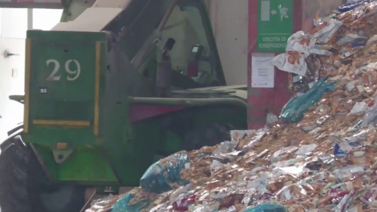 Pnrr, 115 milioni per il riciclo della plastica