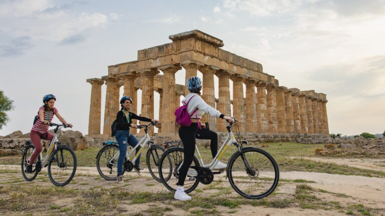 In bici tra templi e reperti di Selinunte alla scoperta di nuovi percorsi