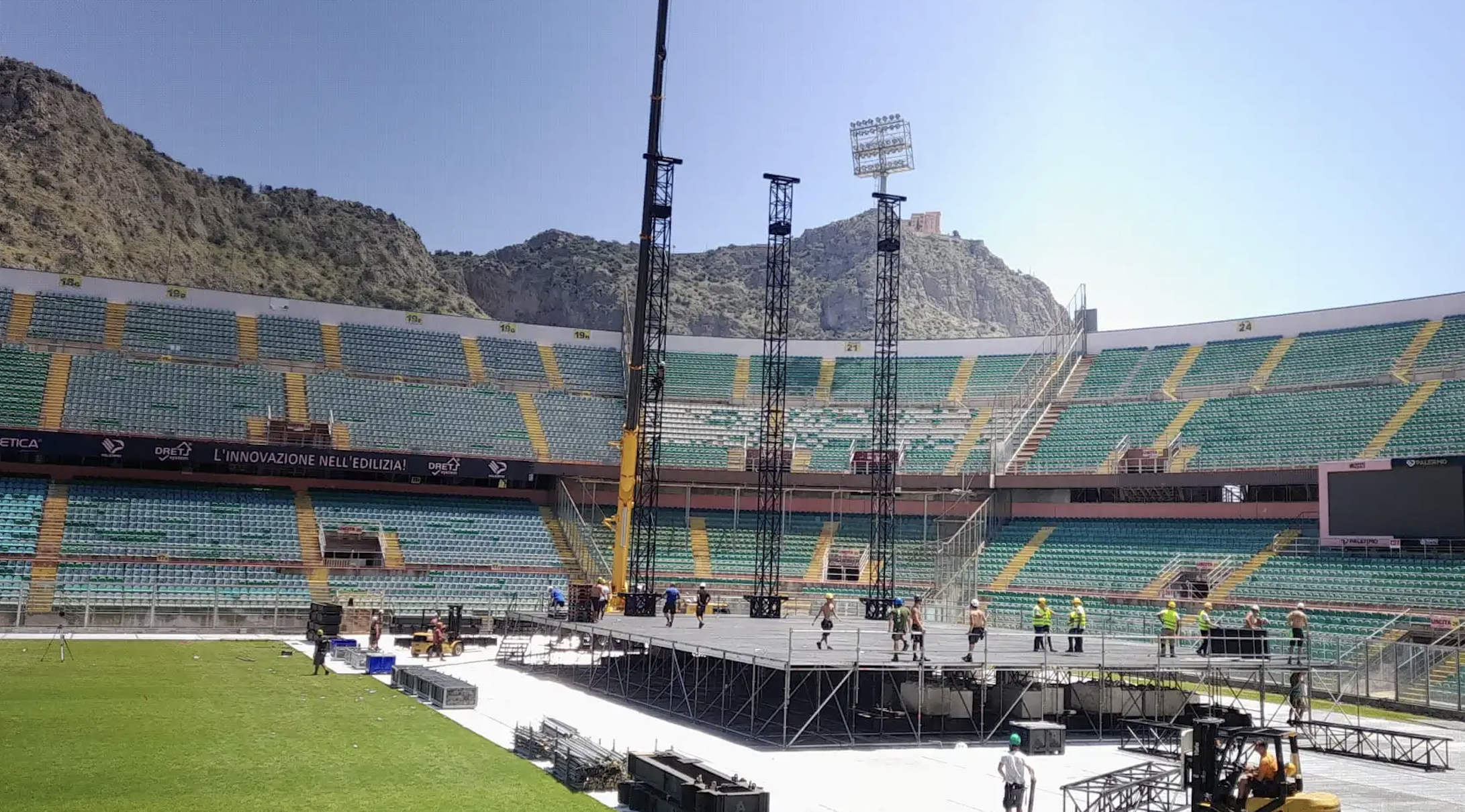 Lo Stadio “Barbera” si prepara al concerto di Vasco, ecco il palco