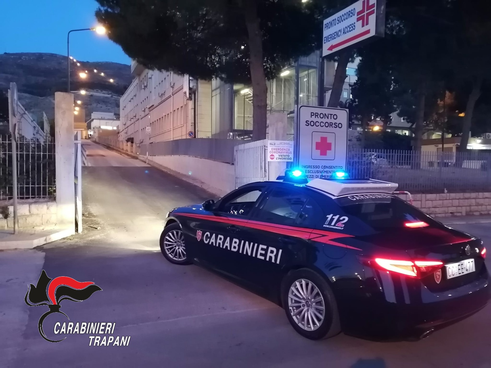 Bimbo non può raggiungere l’ospedale perché imbottigliato nel traffico, intervengono i carabinieri