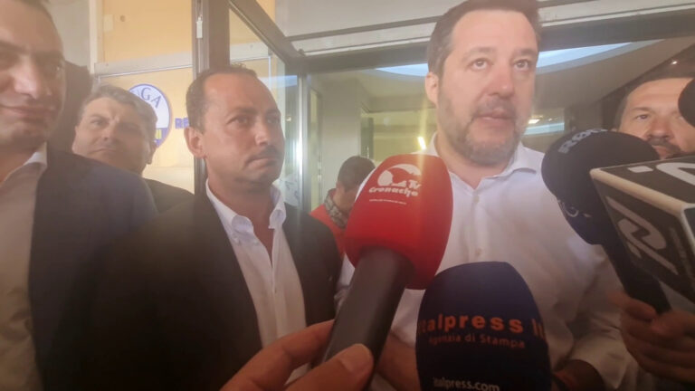 Salvini “Schlein paga il personal shopper e parla di salario minimo?”