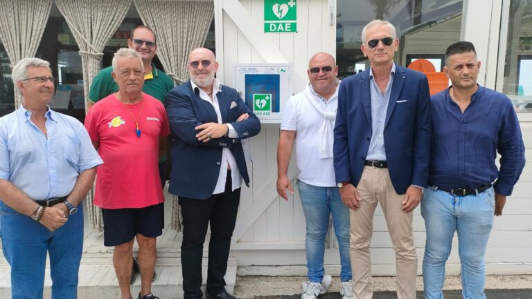 CIFA, collocato un defibrillatore nel litorale mazarese di Tonnarella