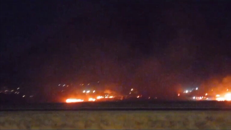 Palermo circondata dal fuoco, chiuso l’aeroporto e voli cancellati