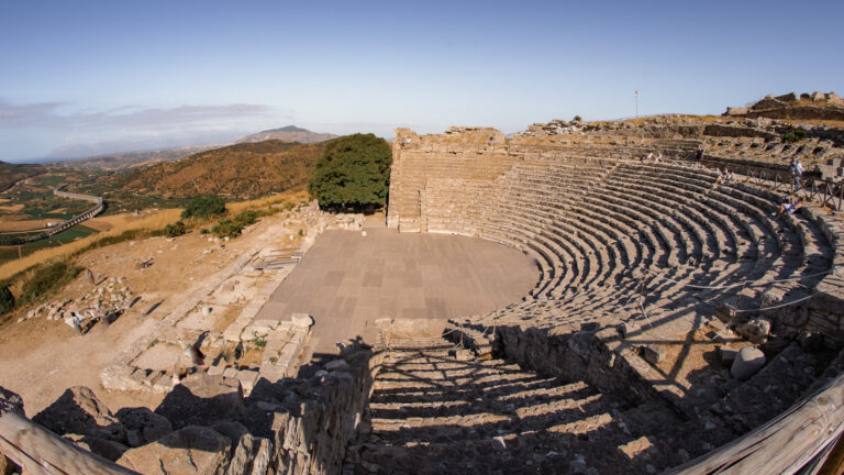 Boom di visite nei siti archeologici per Pasqua, oltre 1.200 visitatori a Segesta e Selinunte