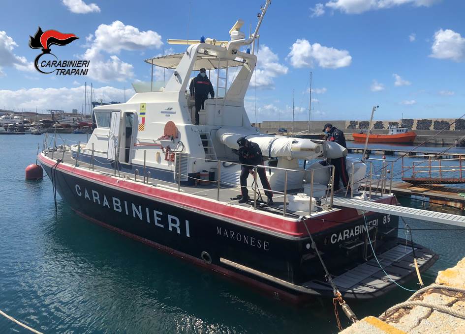 Motovedetta dell’Arma sanziona natanti a Pantelleria: non rispettano le misure di sicurezza