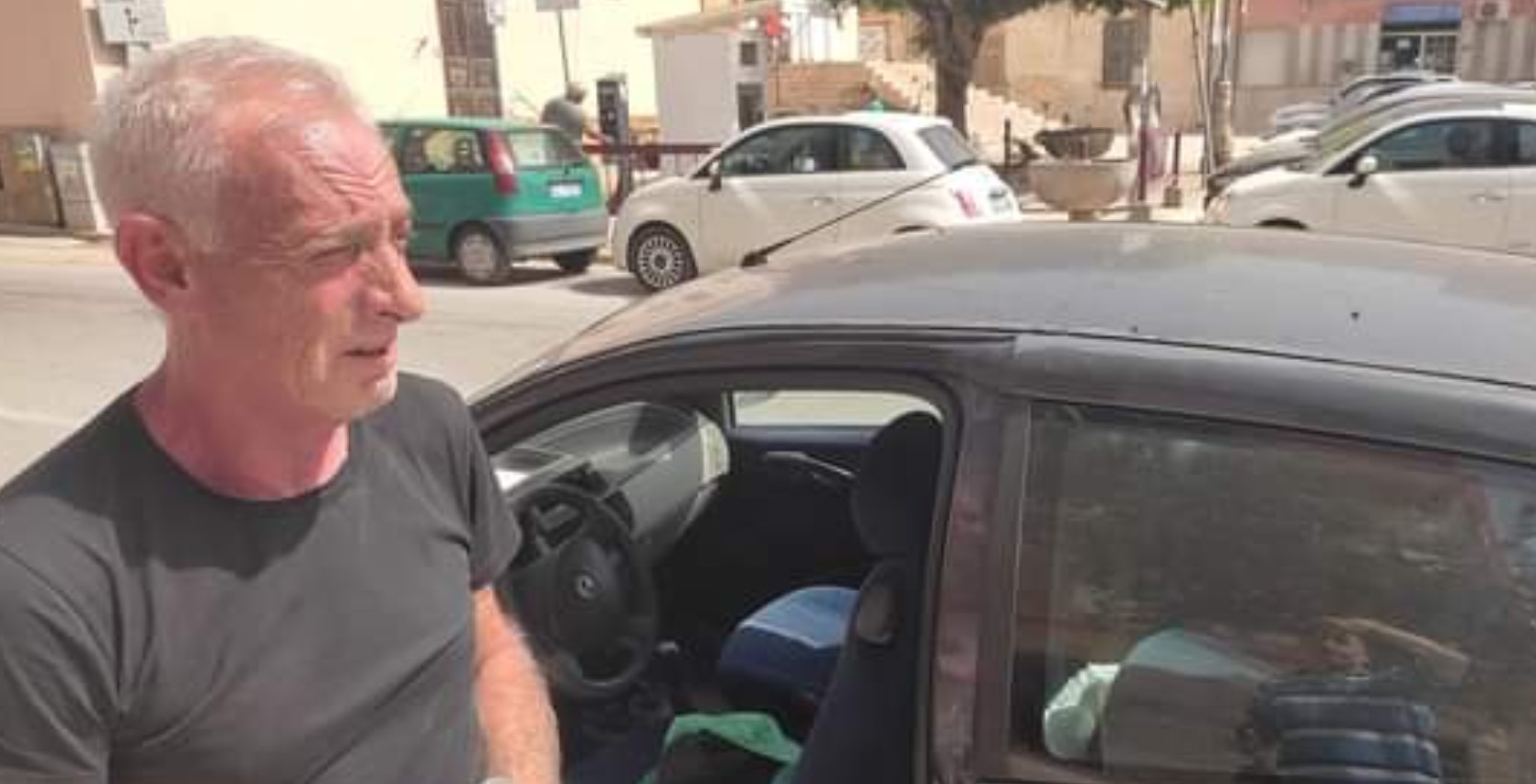 Dorme in macchina da un mese: la storia del 61enne marsalese Salvatore Angileri