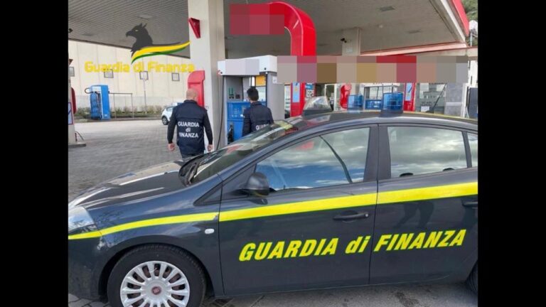 Caro carburante, controlli della Finanza in tutta la Sicilia