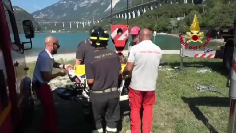 Trovato il corpo di un 20enne disperso nel lago Morto