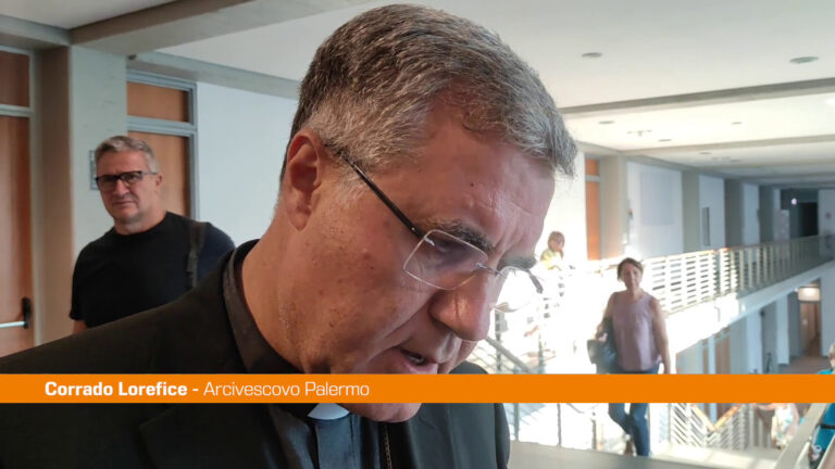 Migranti, Arcivescovo Palermo “Non demonizzare le Ong, salvano vite”