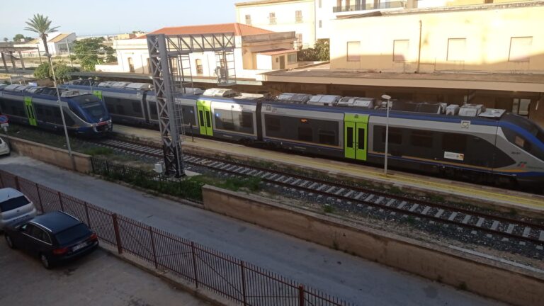Guasto ad un passaggio a livello a Birgi, saltano diverse corse ferroviarie tra Castelvetrano e Trapani