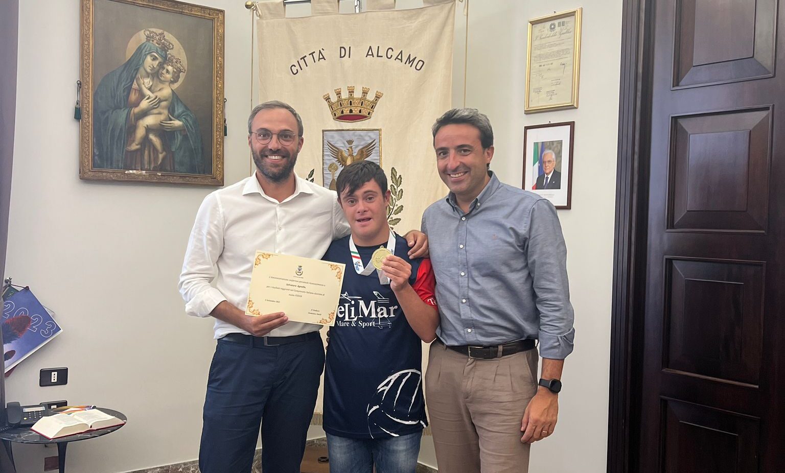 Alcamo: il sindaco riceve Salvatore Agnello medaglia d’oro 50 Rana