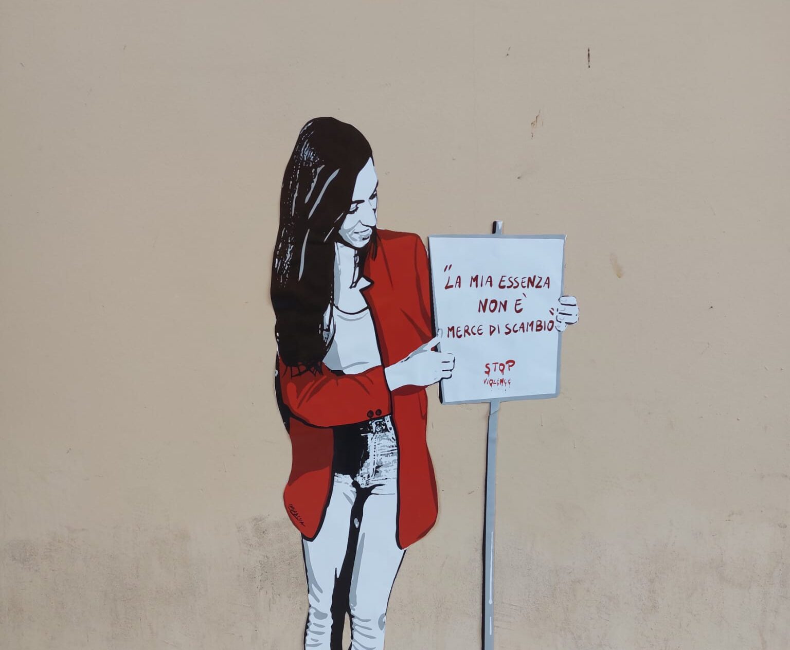 Marisa Leo e la sua ‘essenza’ nel murale di Fabio Ingrassia a Marsala