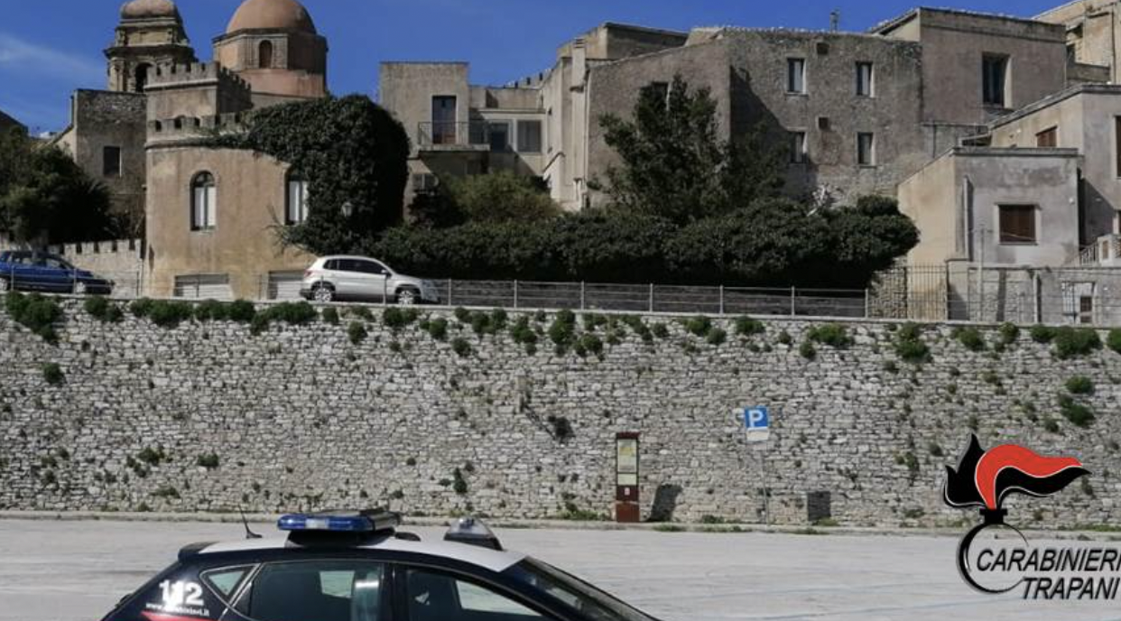 I Carabinieri multano i parcheggiatori abusivi alla Festa della Patrona di Erice