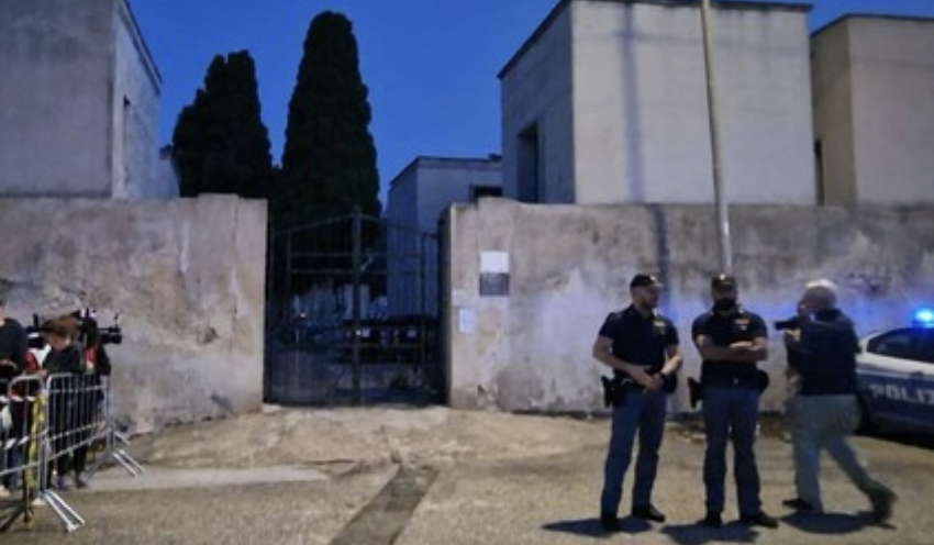 Messina Denaro, Cimitero di Castelvetrano presidiato e inaccessibile