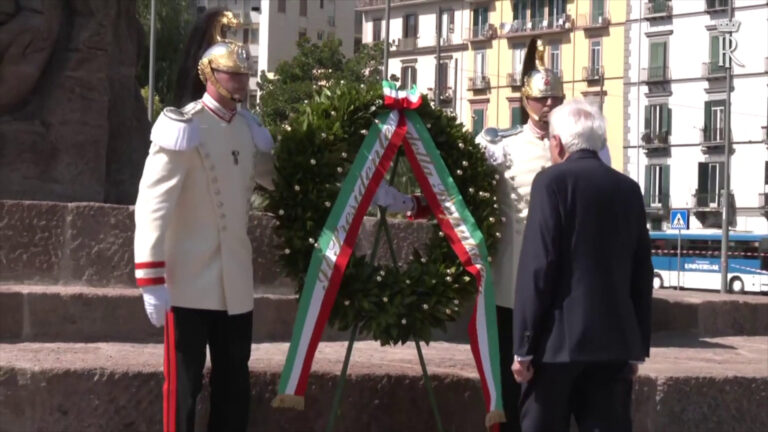 Quattro giornate Napoli, omaggio Mattarella a momento dello Scugnizzo