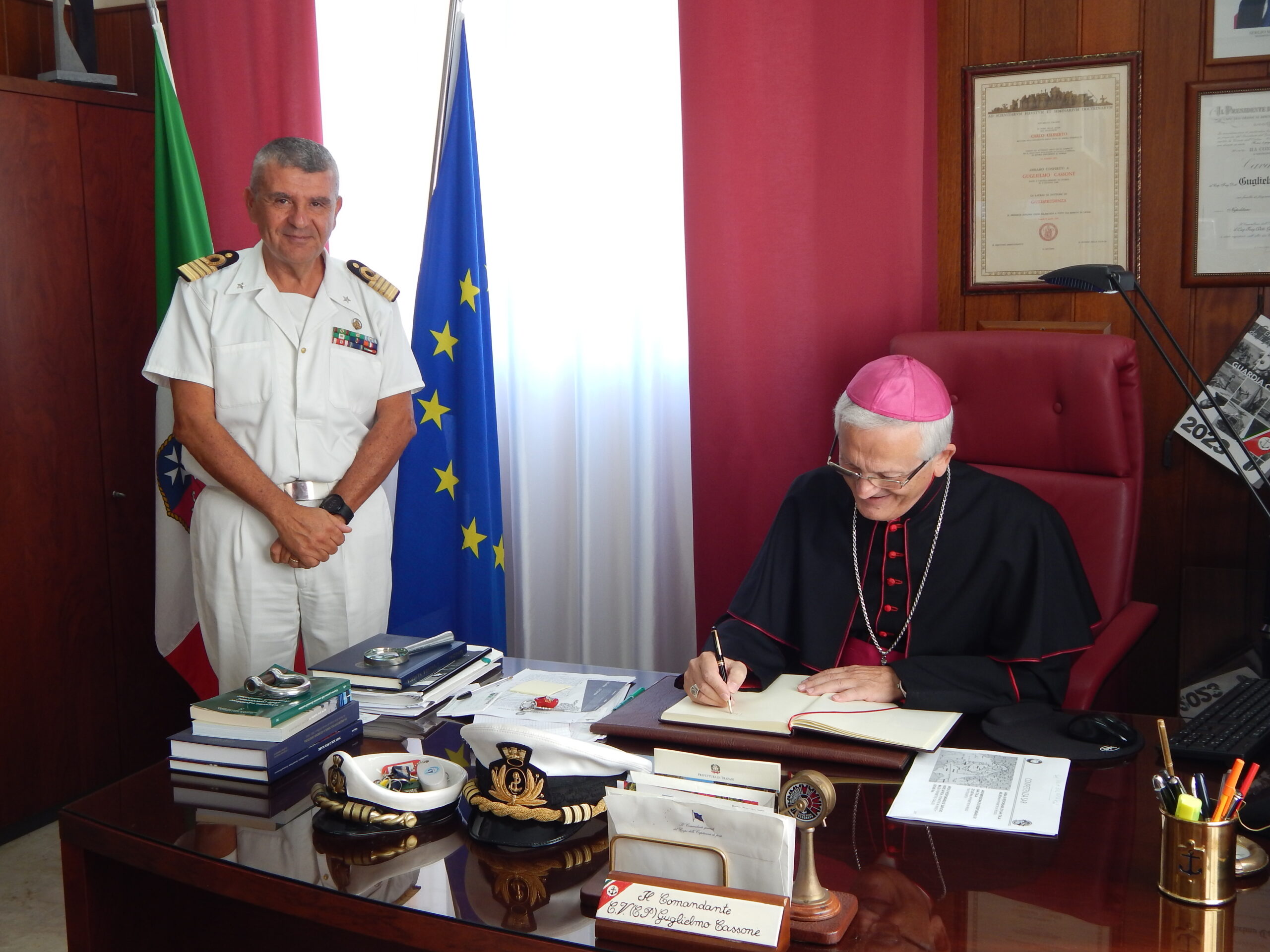 La Capitaneria di Porto accoglie il Vescovo di Trapani
