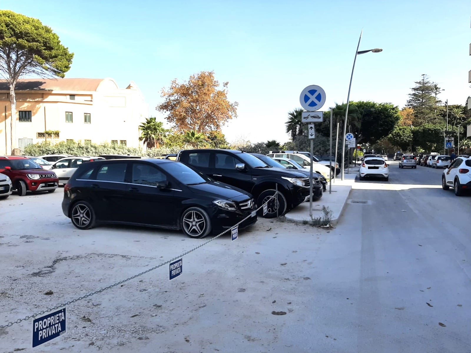 Lavori al parcheggio vicino il Teatro Impero: “E’ del Parco Lilibeo”