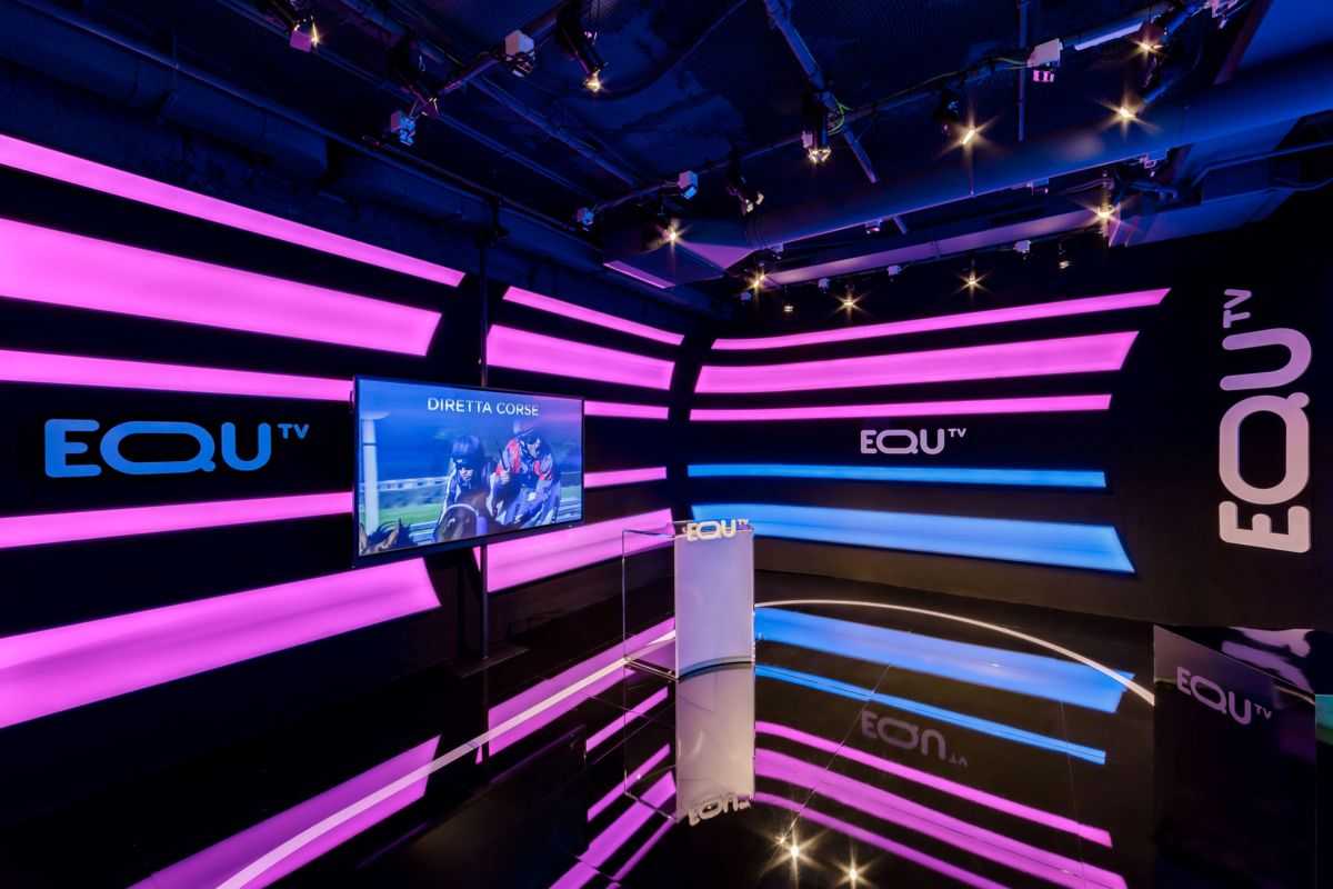 EQUtv racconta Fieracavalli con il proprio studio al Padiglione 2