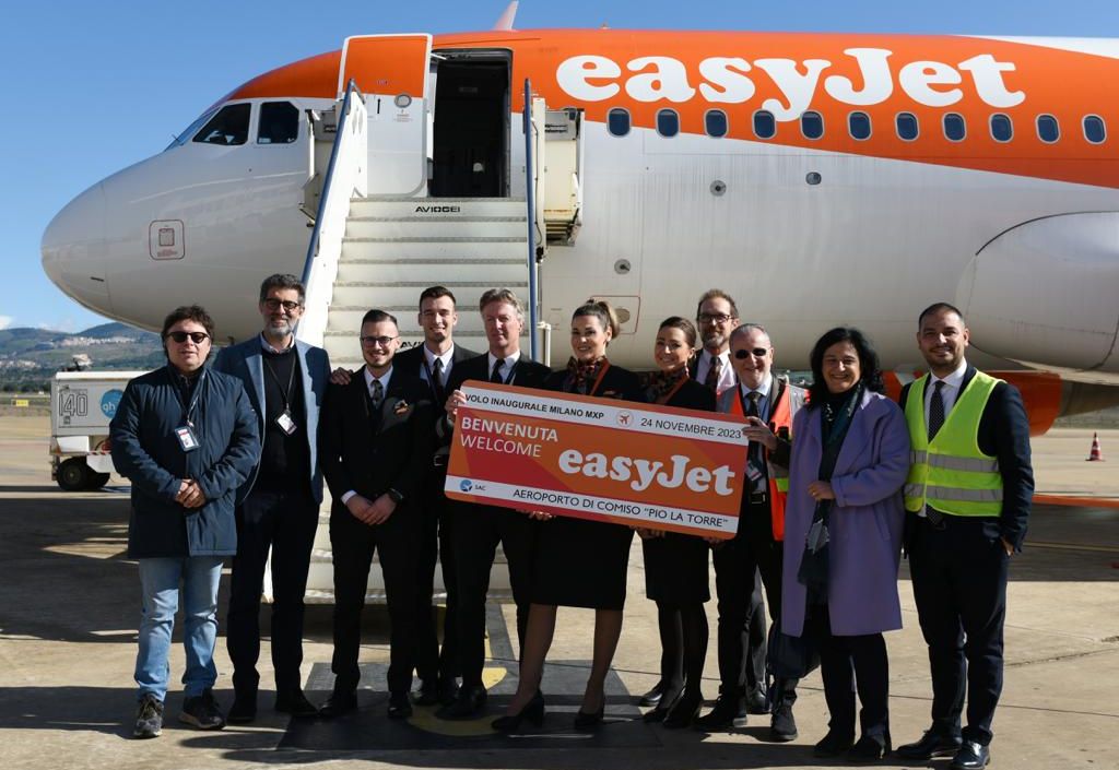 Primo volo easyJet atterra all’aeroporto di Comiso “Pio La Torre”