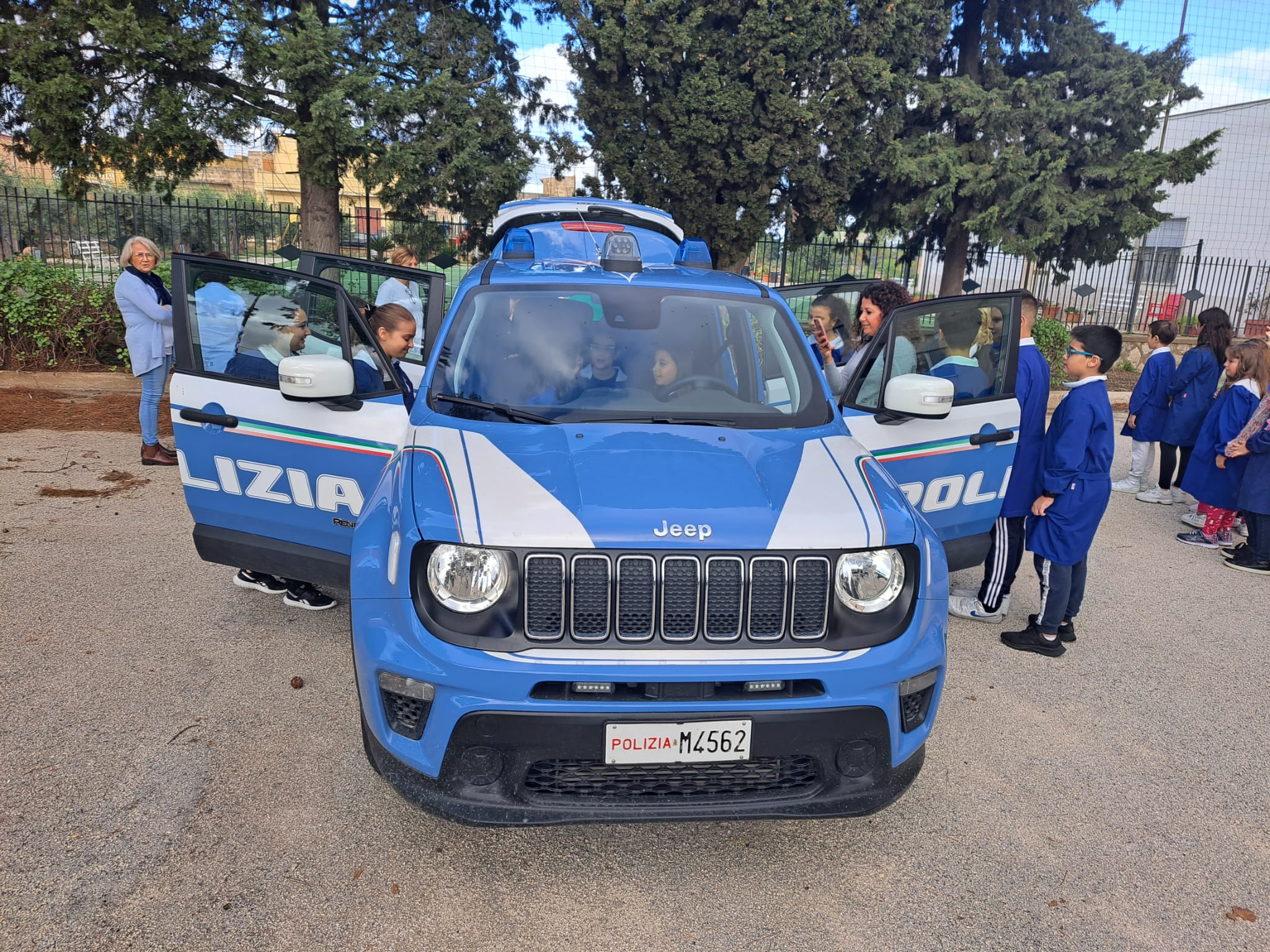 A scuola di sicurezza ferroviaria la Polizia incontra gli studenti