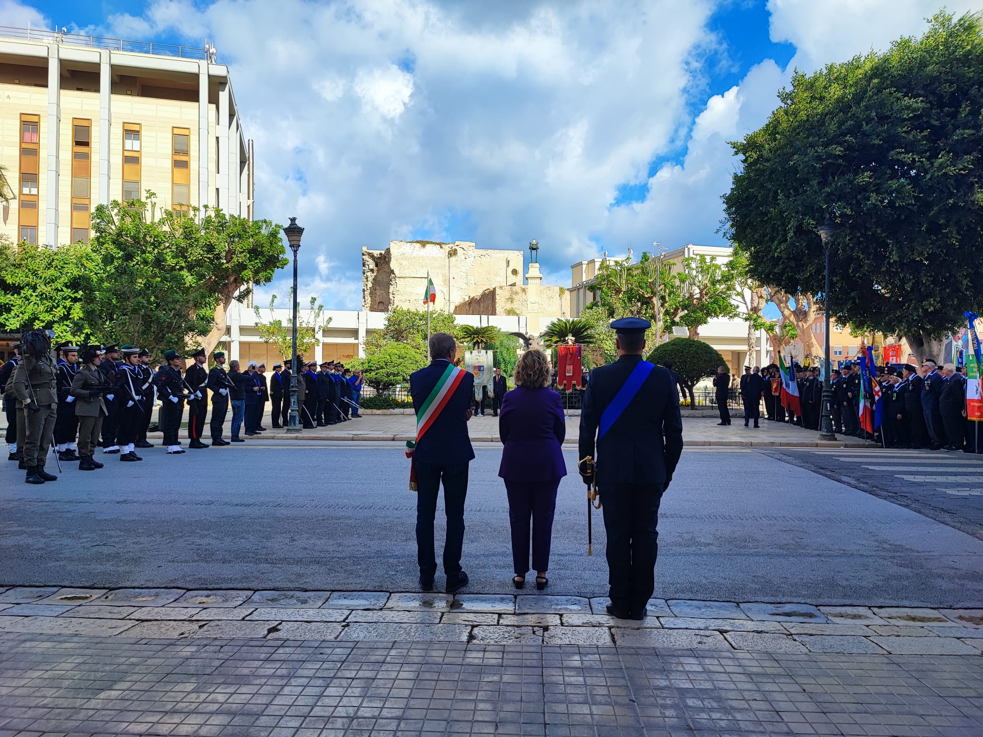 Trapani, il sindaco Tranchida alle celebrazioni del 4 novembre: “Ricordiamo tutte le vittime di guerra”