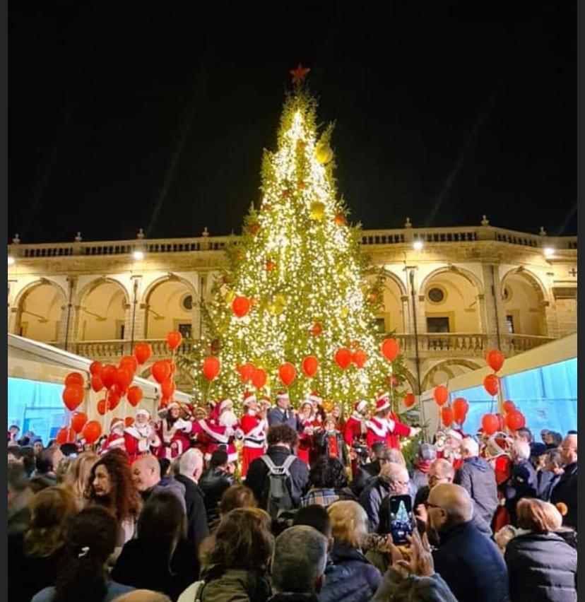 A Mazara l’accensione dell’Albero per dare il via al Natale