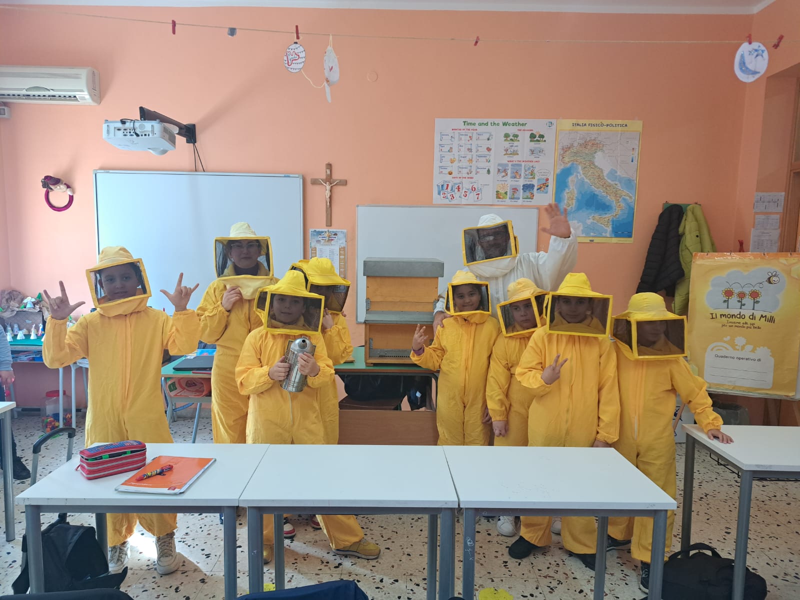 Per salvare le api, il Lions Club Marsala entra nelle scuole