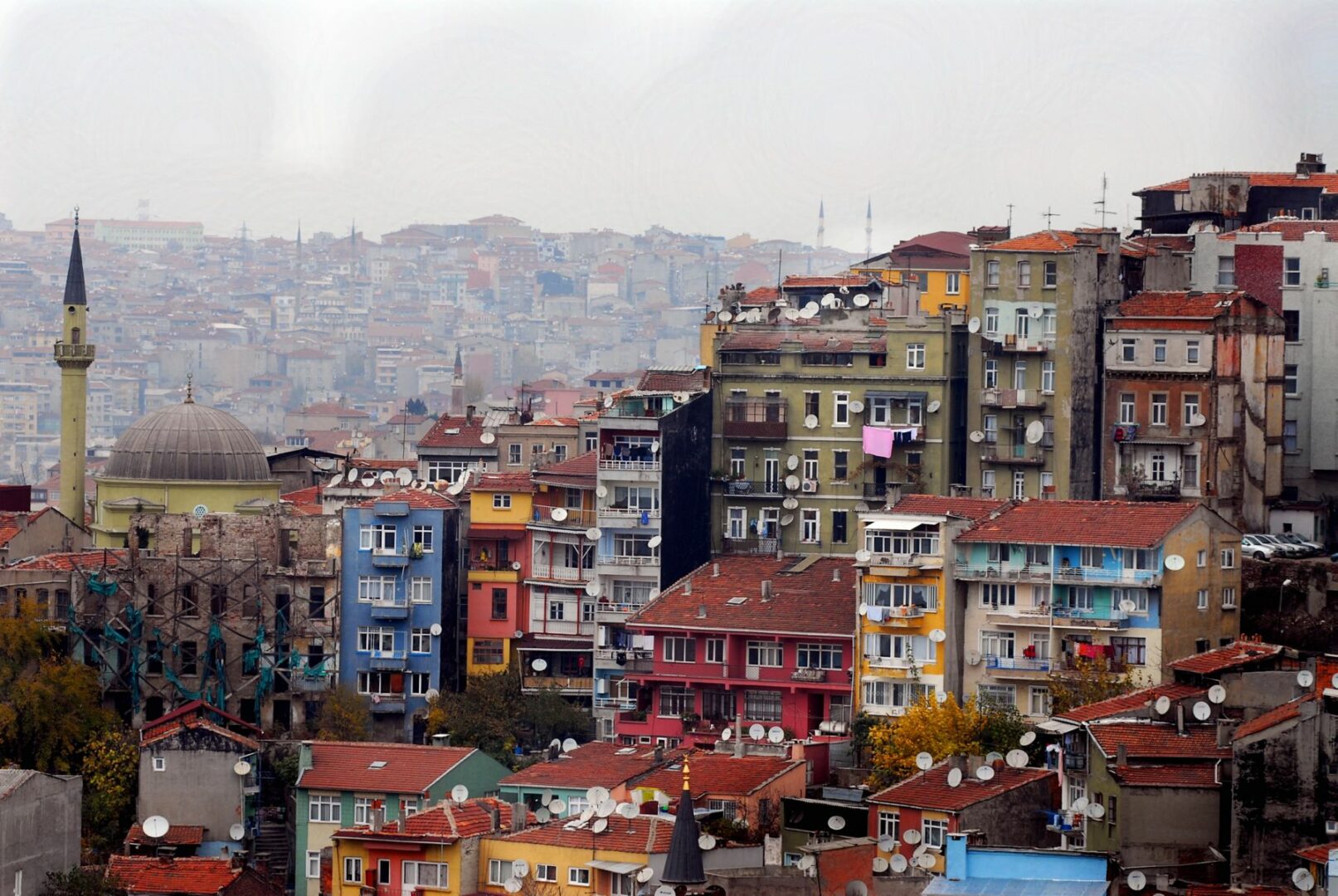 Attacco armato a chiesa cattolica a Istanbul, un morto e feriti