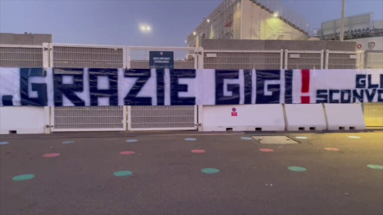 Tifosi in fila per l’ultimo saluto a Gigi Riva