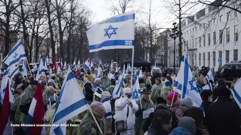 Manifestazione pro-Israele a L’Aja, in corteo familiari di ostaggi