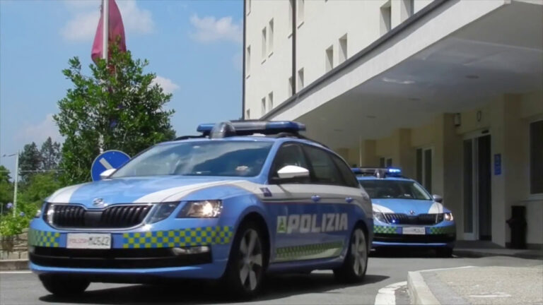 Polizia sequestra auto riciclate mediante false nazionalizzazioni