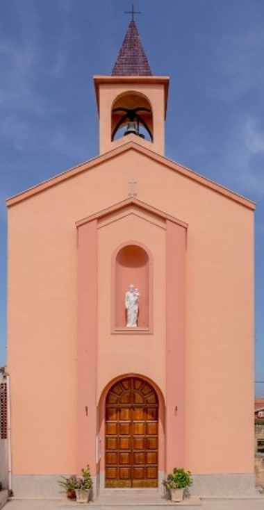 Riapre la Chiesa di Paolini a Marsala, dopo anni c’è un parroco: padre Narciso