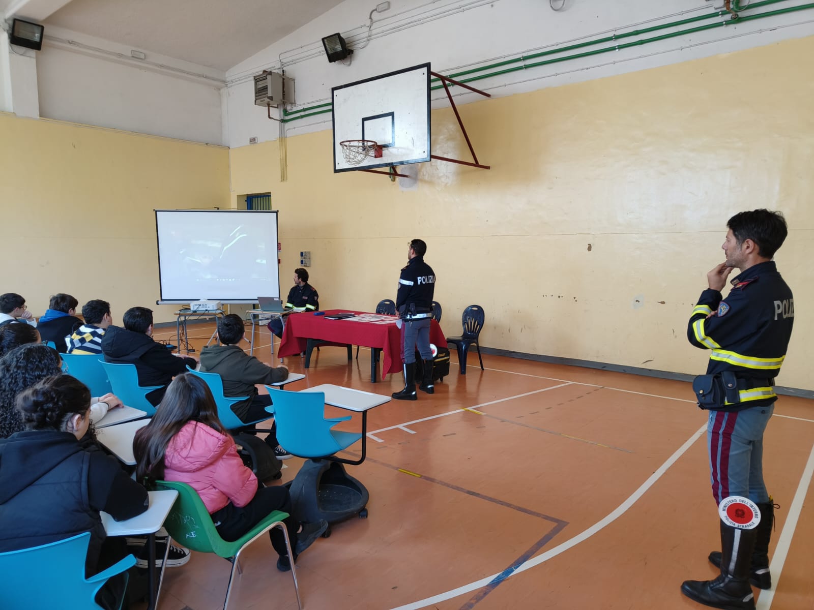 L’educazione stradale al Comprensivo “De Gasperi” di Marsala con la Polizia 