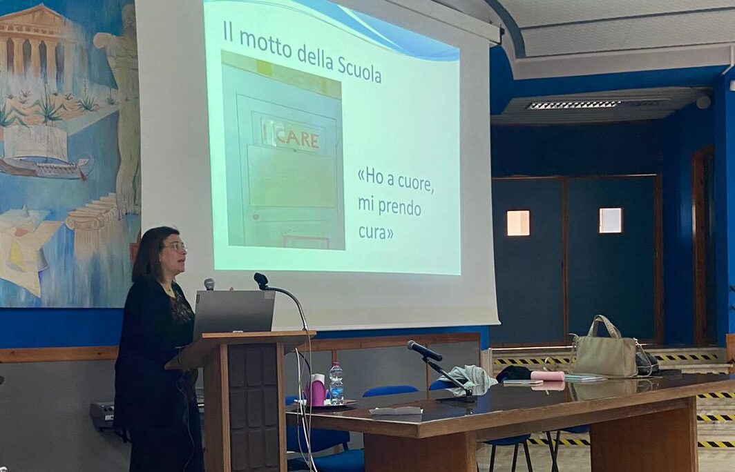 I valori sempre attuali di una scuola democratica: la lezione di don Milani approda al Liceo “Ruggieri” di Marsala