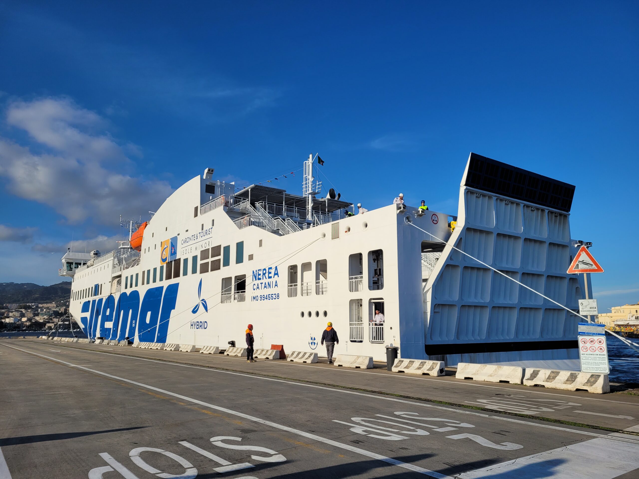 Caronte & Tourist ha il primo rifornimento di GNL al Porto di Trapani: permangono difficoltà per costi e assenza di infrastrutture