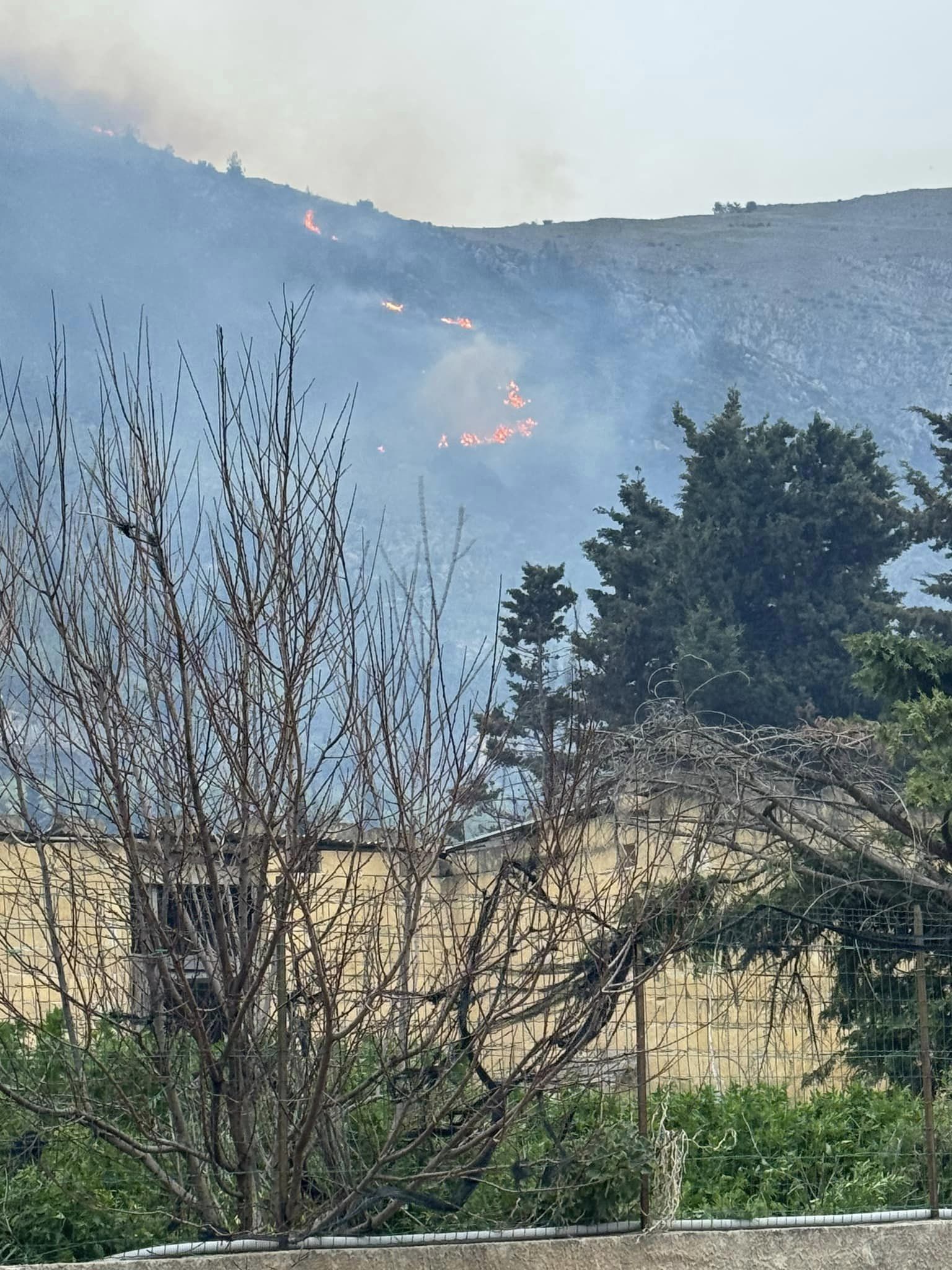 Castellammare anticipa le misure contro gli incendi, ecco cosa fare dal 15 maggio