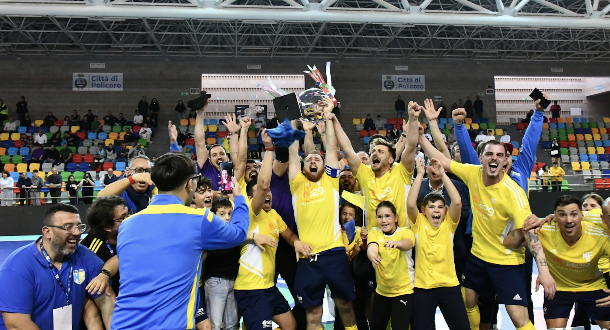 Il Futsal Mazara 2020 alza la Coppa Italia e intravede la A2